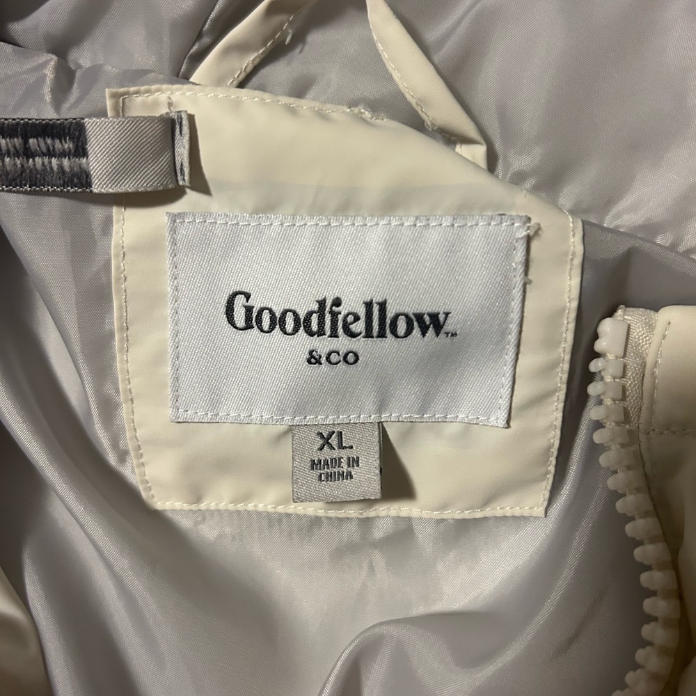 Cream Puffer Jacket - Picture 5 of 5
